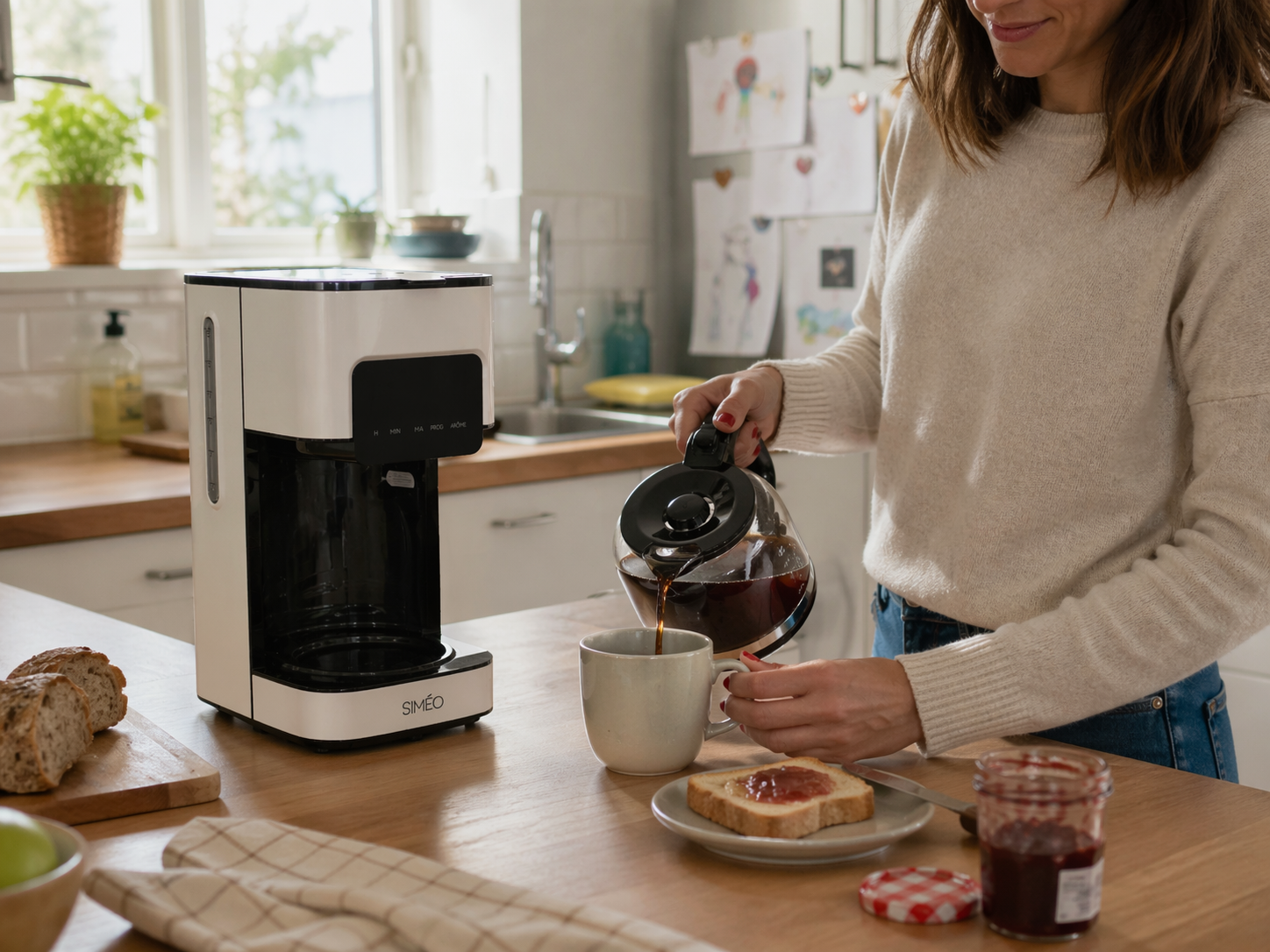 Cafetière filtre programmable 1,5 L blanche